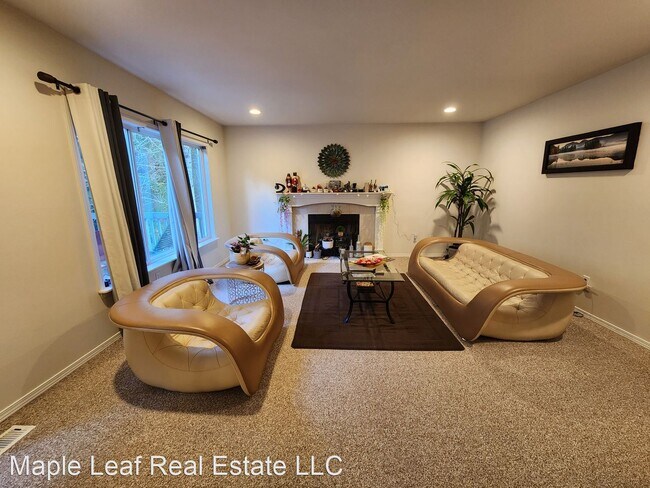 Building Photo - 5 br, 3.5 bath House - 10108 186th CT NE