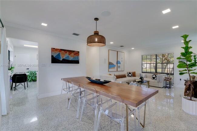 Building Photo - 16102 SW 98th Ave