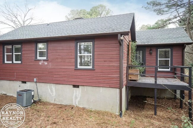 Building Photo - 1724 Legion Rd