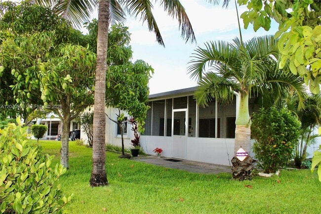 Building Photo - 6810 NW 70th St
