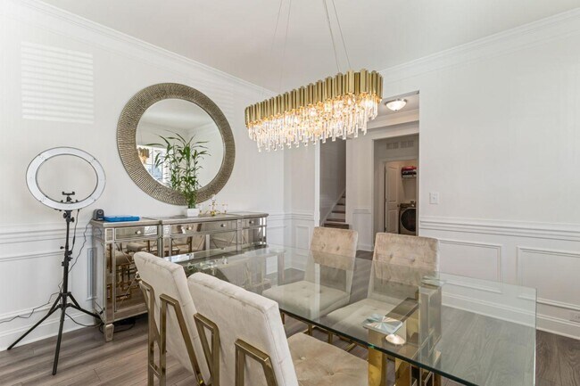 Building Photo - 116 Farrier Ln