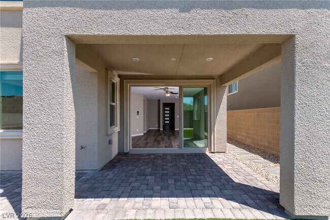 Building Photo - 747 Foreign Reef Wy