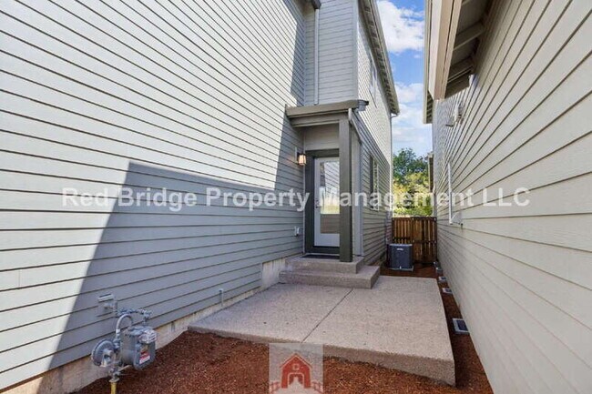 Building Photo - 16626 SW Noosa Ct