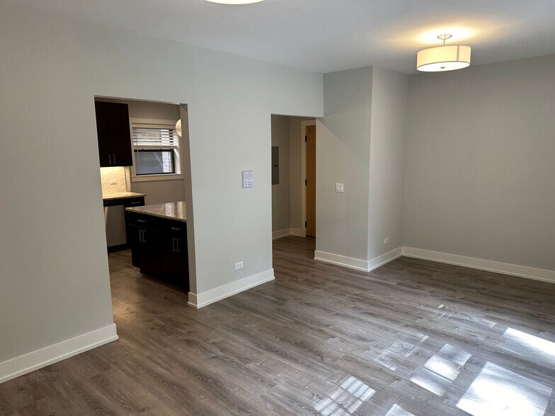 Building Photo - 1143 Maple