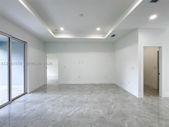 Building Photo - 852 Belden Ave
