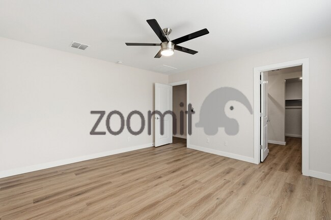 Building Photo - Amazing home in wonderful Ghost Hollow Ranch