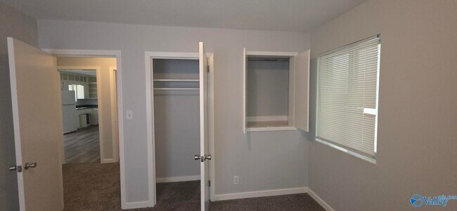 Building Photo - 3526 Cindy St NW