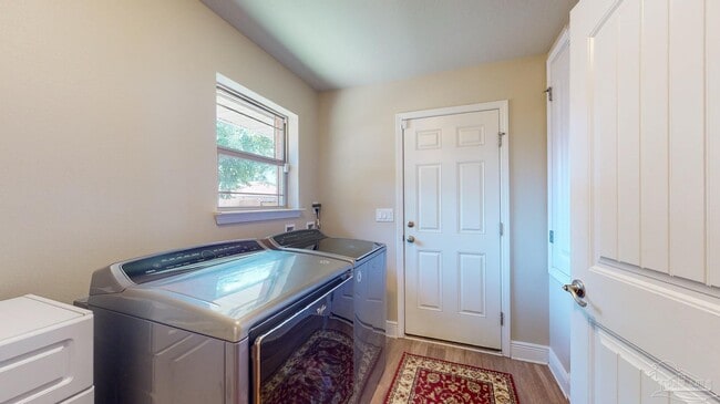 Building Photo - 4444 Piedmont Way