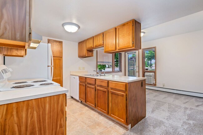 Building Photo - 4560 Larkbunting Dr