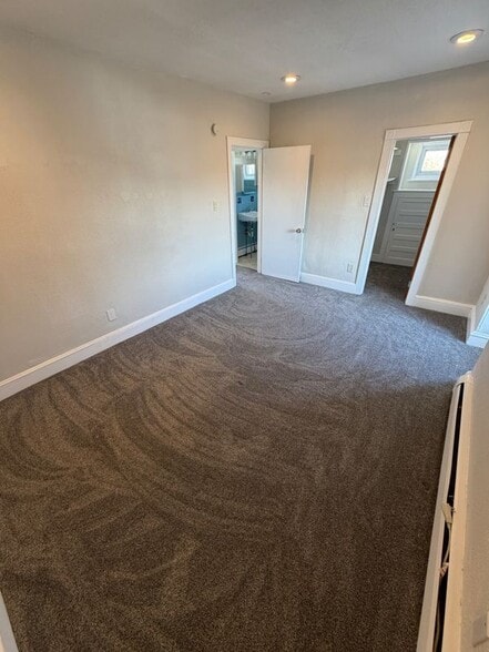 Building Photo - 1209 Lincoln Ave