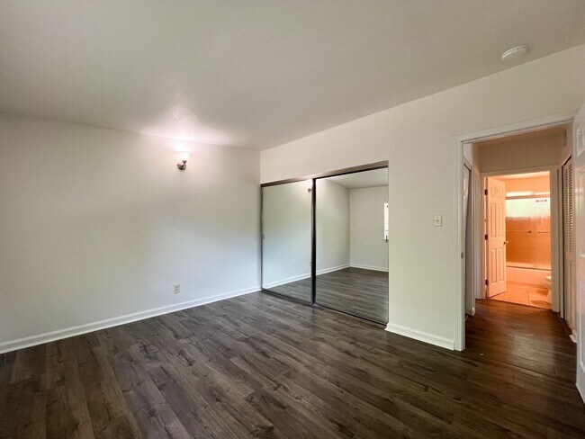 Building Photo - 1644 F St