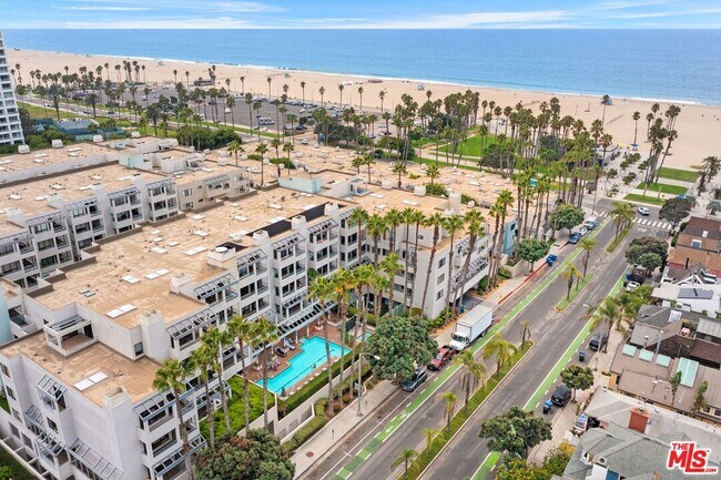Building Photo - 122 Ocean Park Blvd