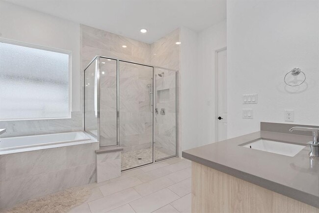 Building Photo - 309 Pear Tree Ln