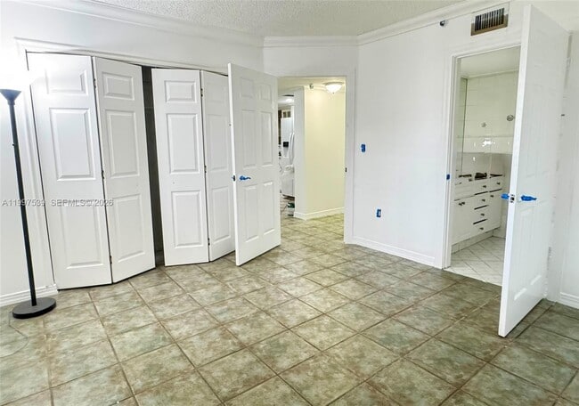 Building Photo - 511 NW 82nd Ave