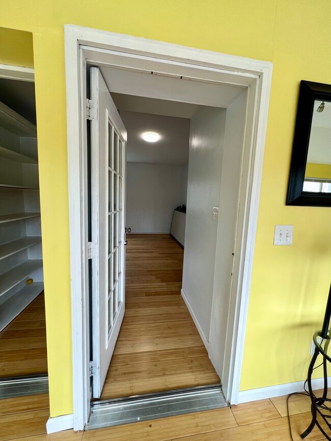 Building Photo - Charming 3-Bedroom Home in Fairbanks / Pet...