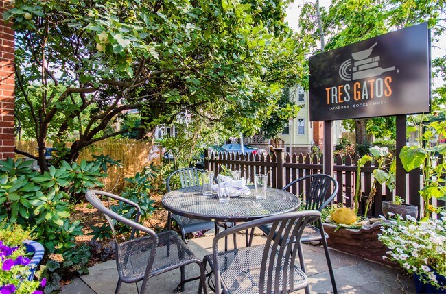 Building Photo - 30 Forbes St