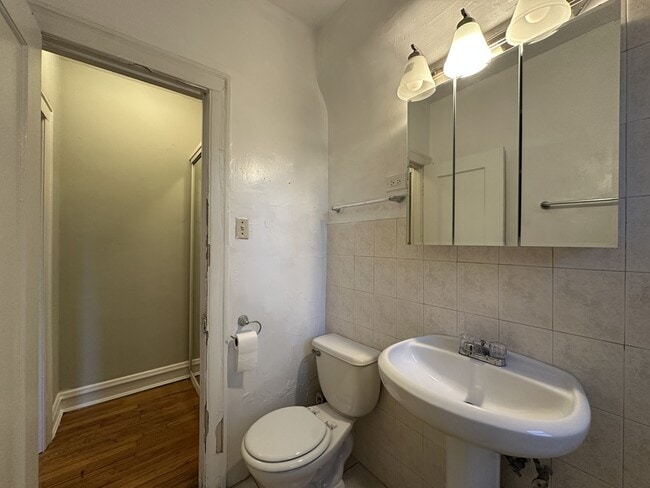 Building Photo - 1169 N Dearborn St