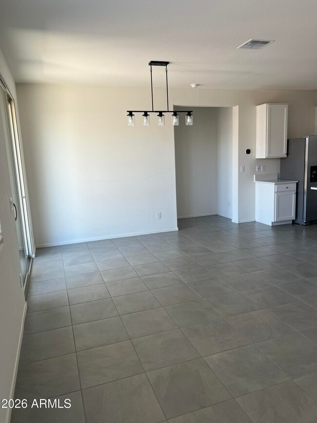 Building Photo - 1515 W Pima Ave
