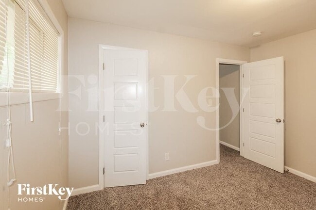 Building Photo - 3758 Aldea Dr
