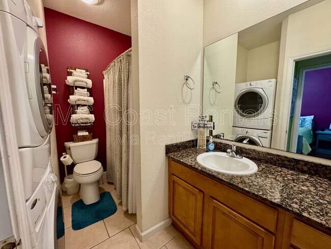 Building Photo - 1131 Century Oaks Dr