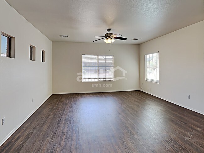 Building Photo - 12557 N Hirsutum Dr