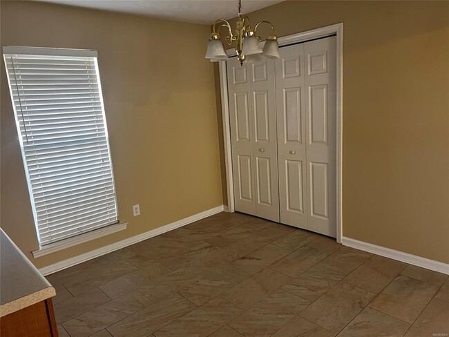 Building Photo - 801 Cottage Ln
