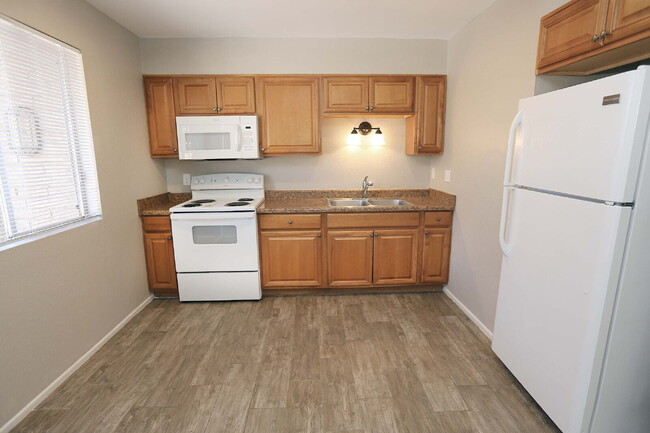 Building Photo - Beautifully Renovated 2-Bedroom Home in a ...
