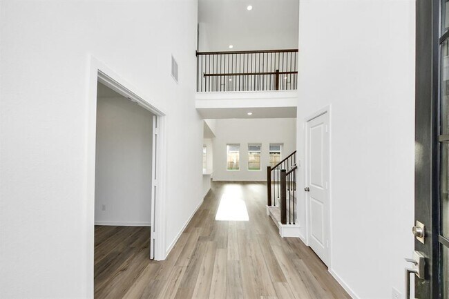 Building Photo - 2822 Nature Sweet St