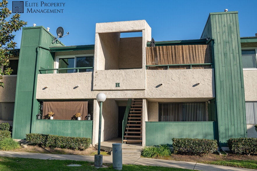 Building Photo - 15220 Ocaso Ave