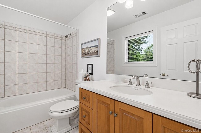 Building Photo - 17 Oceanview Dr