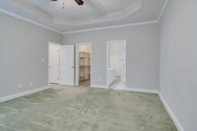Building Photo - 702 Lakeside Landing Ct