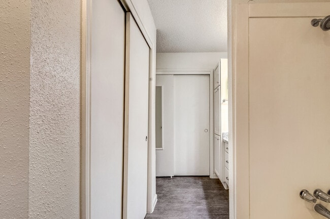 Building Photo - Charming 2 Bedroom Home in La Porte, TX
