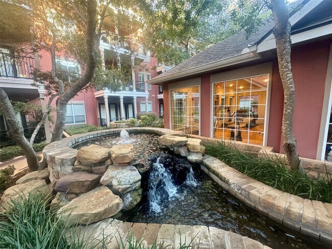 Building Photo - 2400 McCue Rd