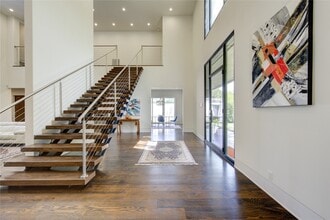 Building Photo - 5202 Chesapeake Way