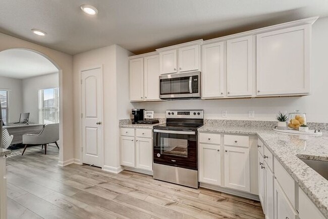Building Photo - 520 Trinity Trl