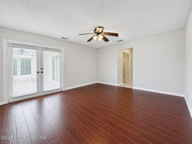 Building Photo - 270 Quail Dr