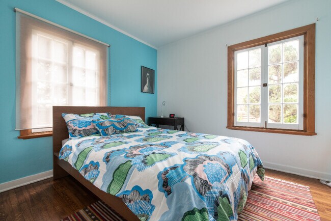 Building Photo - 2756 Locksley Pl