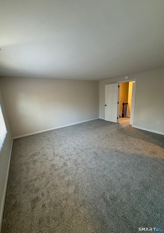 Building Photo - 7 Barrington Dr