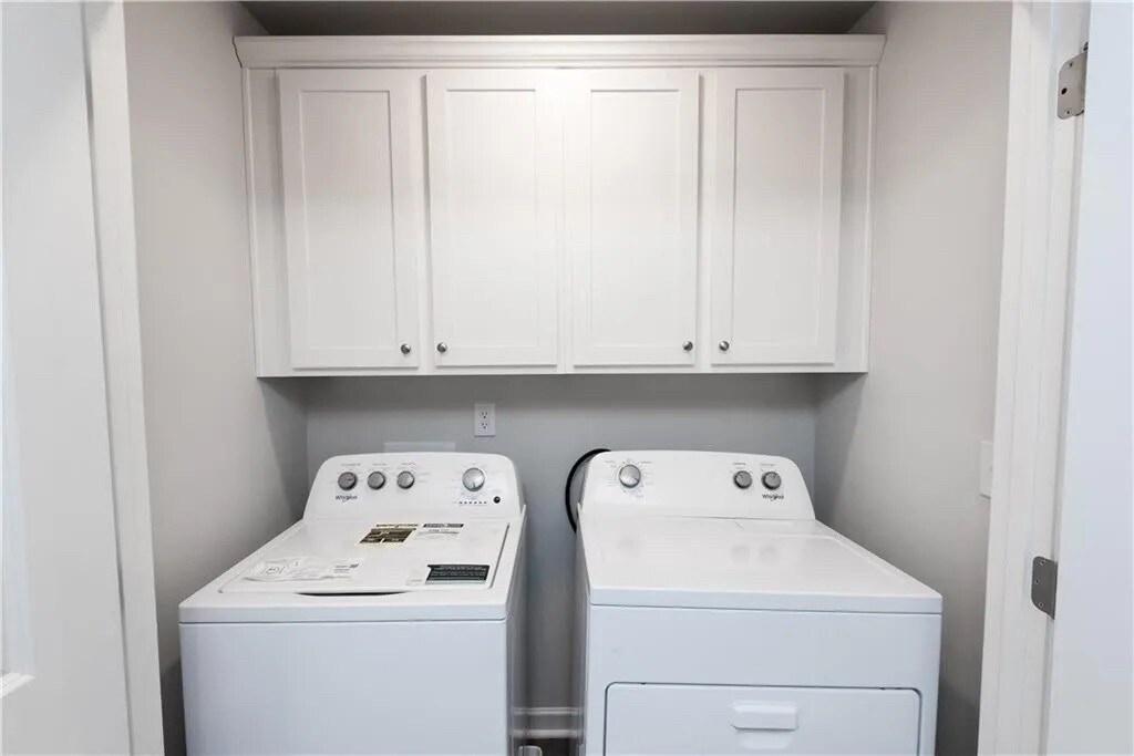 Building Photo - Room in Townhome on Shaffer Ct