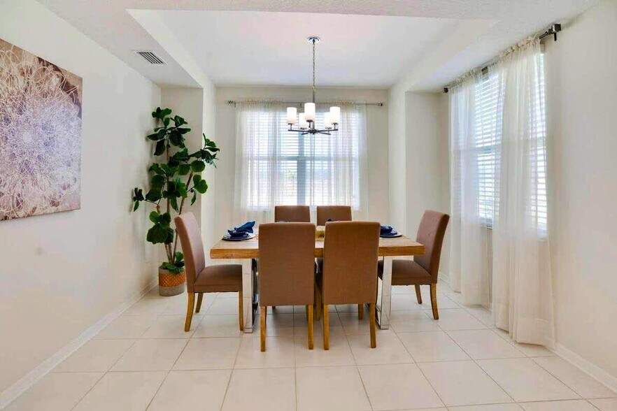 Building Photo - 4784 Clock Tower Dr