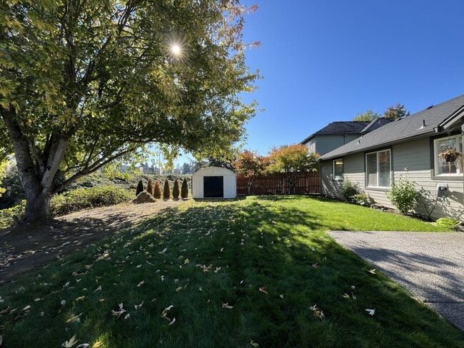 Building Photo - Beautiful Single-Level 3 Bedroom Home with Modern Kitchen and Open Floor Plan