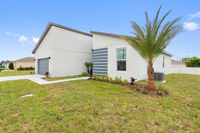 Building Photo - Deposit-Free! Modern, energy efficient hom...