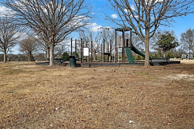 Building Photo - 10876 Rankin Dr