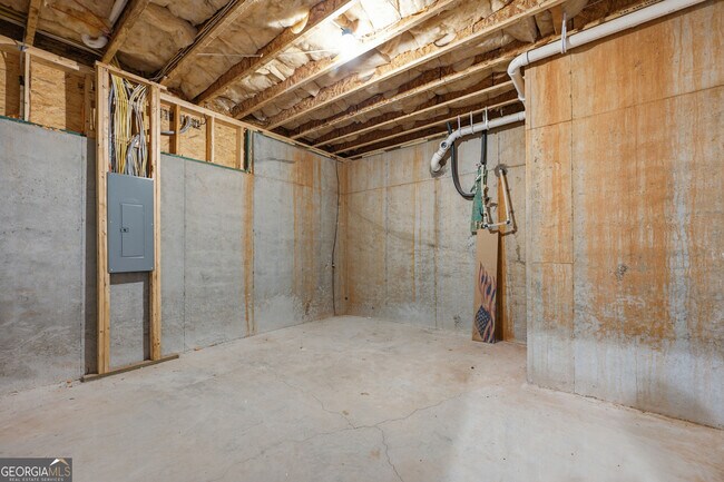 Building Photo - 254 Lamon Ave SE