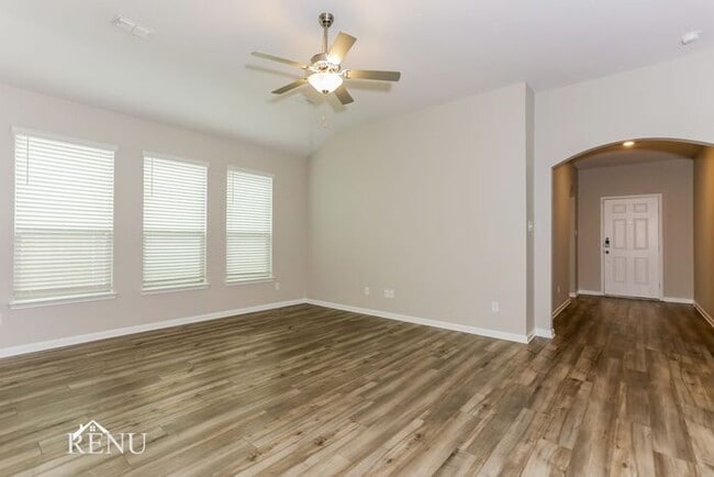 Building Photo - 2026 Delta Downs Dr