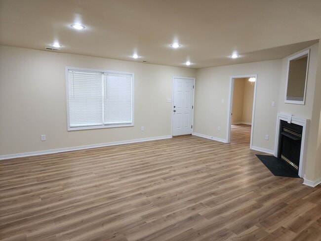 Building Photo - Beautiful 3 Bedroom 2 Bath  Rancher in New Kent!