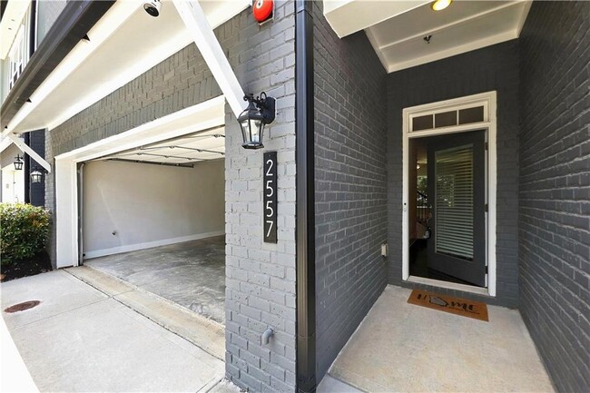 Building Photo - 2557 Oakbourne Ln