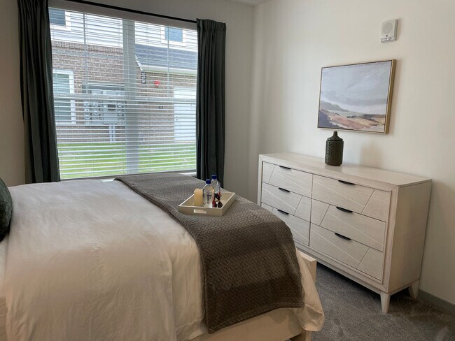 Building Photo - 5102 Aldersgate Dr