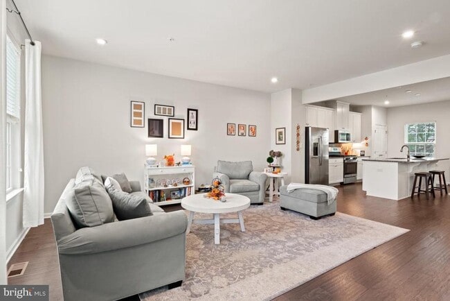 Building Photo - 410 Arbor Blvd