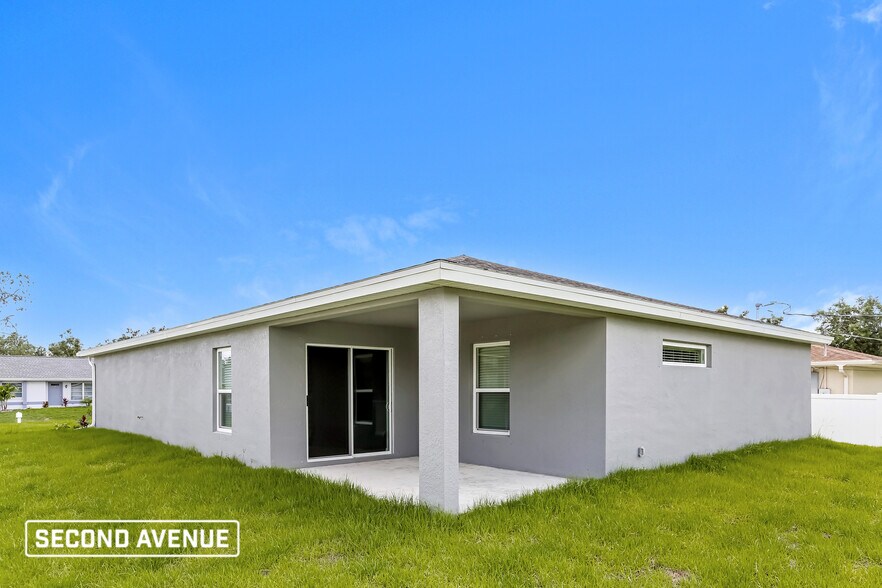 Building Photo - 21500 Seaton Ave